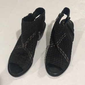 NWOT, Sam Edelman Perforated AnkleBooties, 6